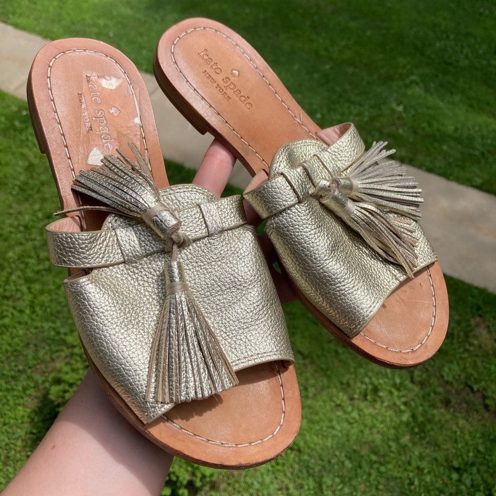 Kate Spade Coby Sandals Slides Metallic Light Gold Pebbled Leather Fringe Tassel - Picture 5 of 15
